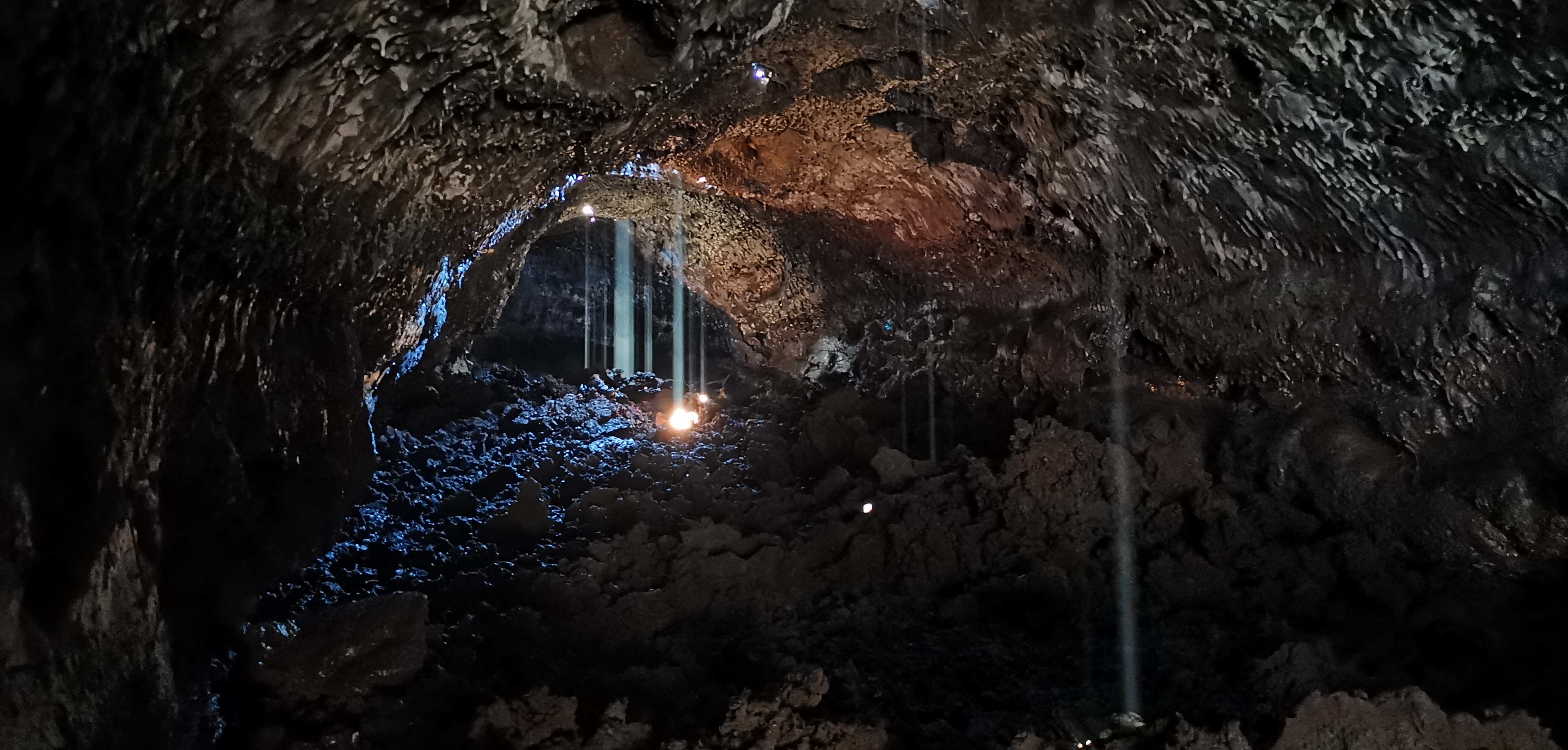Tunnel de lave | Zénith Tunnel de lave | Zénith | Volcan Piton de La Fournaise | Visite et Exploration de Tunnels de Lave | Tourisme Réunion