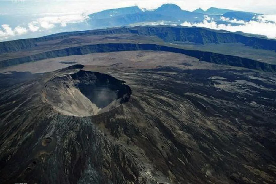 volcanpiton Volcan Piton de La Fournaise | Visite et Exploration de Tunnels de Lave | Tourisme Réunion